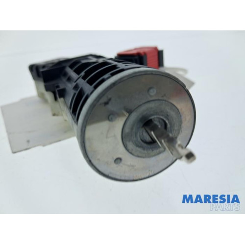 Renault - Twingo - Serrure de contact + clé