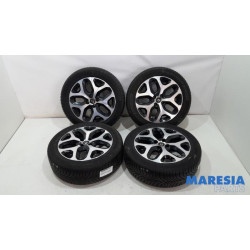 Renault - Captur - Sportvelgenset + banden