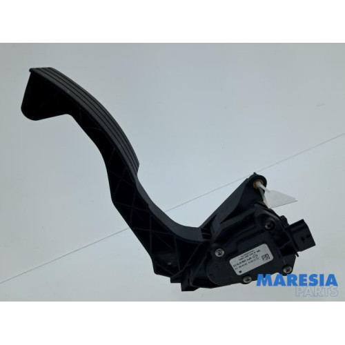 Renault - Twingo - Accelerator pedal
