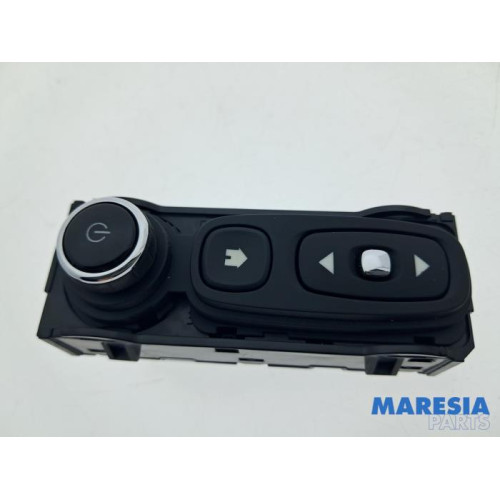 Renault - Twingo - Regelunit Multi Media