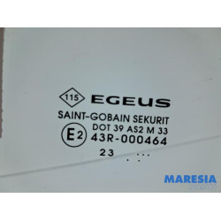 Renault - Trafic - Driehoeks Ruit links-voor