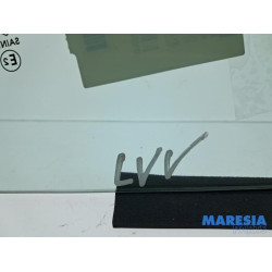 Renault - Trafic - Driehoeks Ruit links-voor