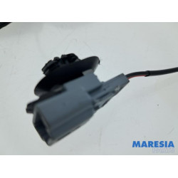 Renault - Twingo - Insertion ceinture de sécurité arrière gauche