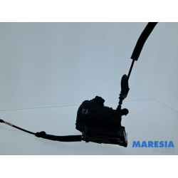 Renault - Twingo - Serrure portière mécanique 4portes arrière droite