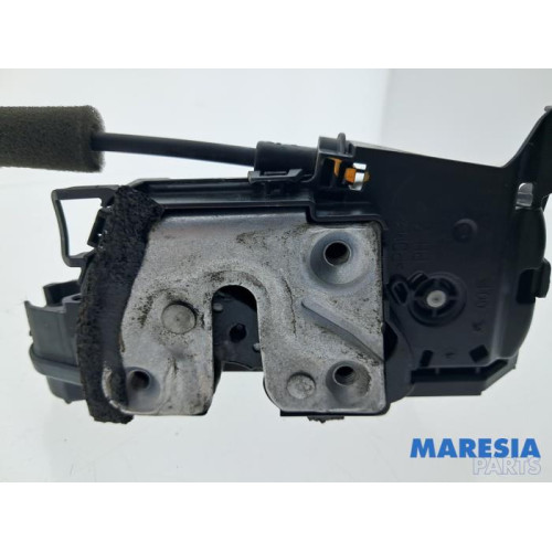 Renault - Twingo - Serrure portière mécanique 4portes arrière droite