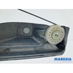 Renault - Twingo - Mécanique vitre 4portes avant gauche