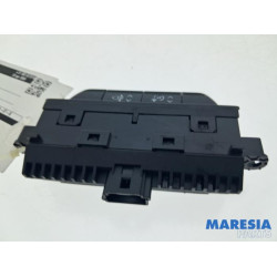 Renault - Trafic - AIH headlight switch