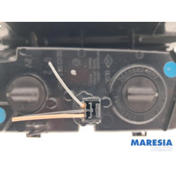 Renault - Trafic - Rücklicht links