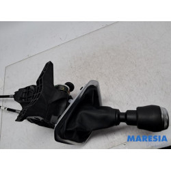 Renault - Trafic - Versnellingspook