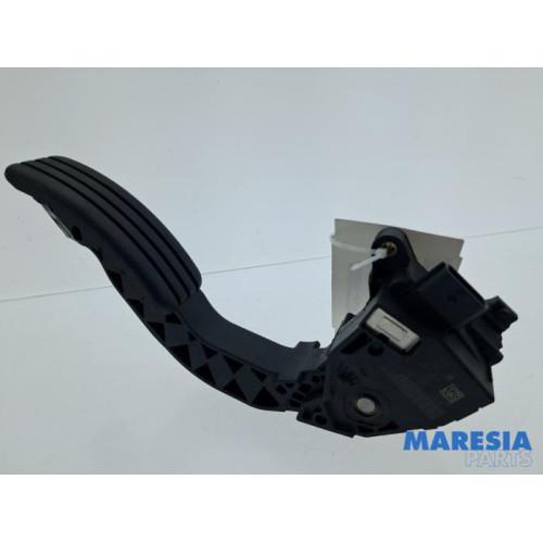 Renault - Trafic - Gaspedal