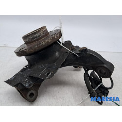 Renault - Captur - Achsschenkel links vorne