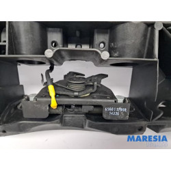 Renault - Captur - Plaque de serrure avant