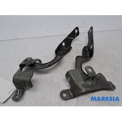 Renault - Captur - Charnière capot