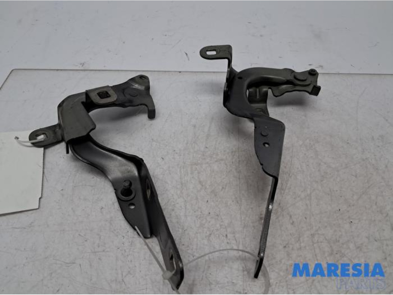 Renault - Captur - Charnière capot