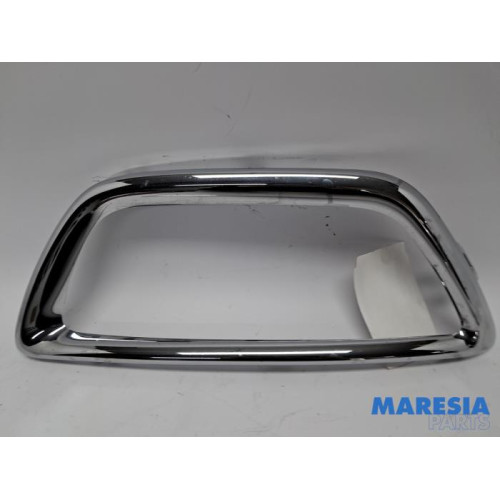 Renault - Captur - Cadre de calandre