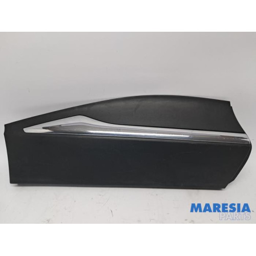 Renault - Captur - Cadre portière