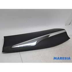 Renault - Captur - Cadre portière