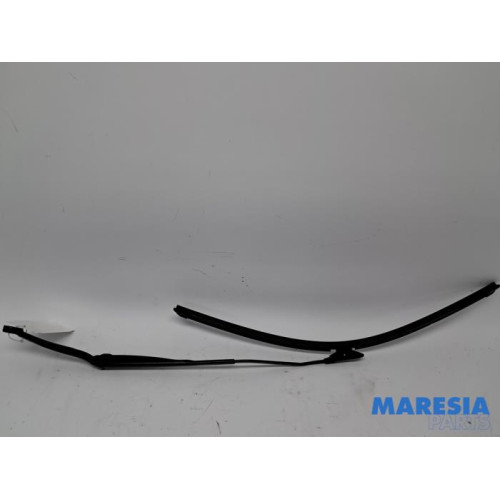 Renault - Captur - Bras essuie-glace avant