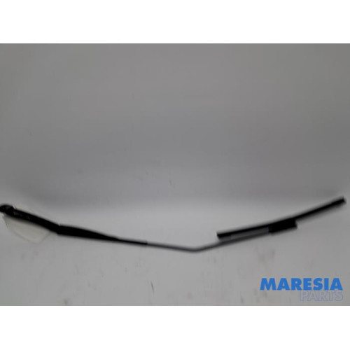 Renault - Captur - Bras essuie-glace avant