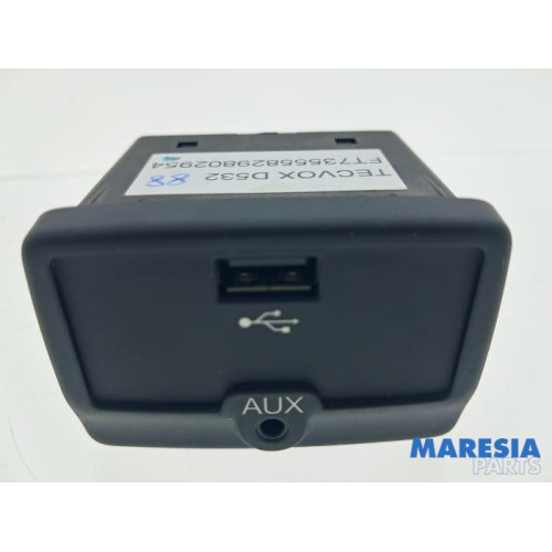 Peugeot - Boxer - AUX / USB connection