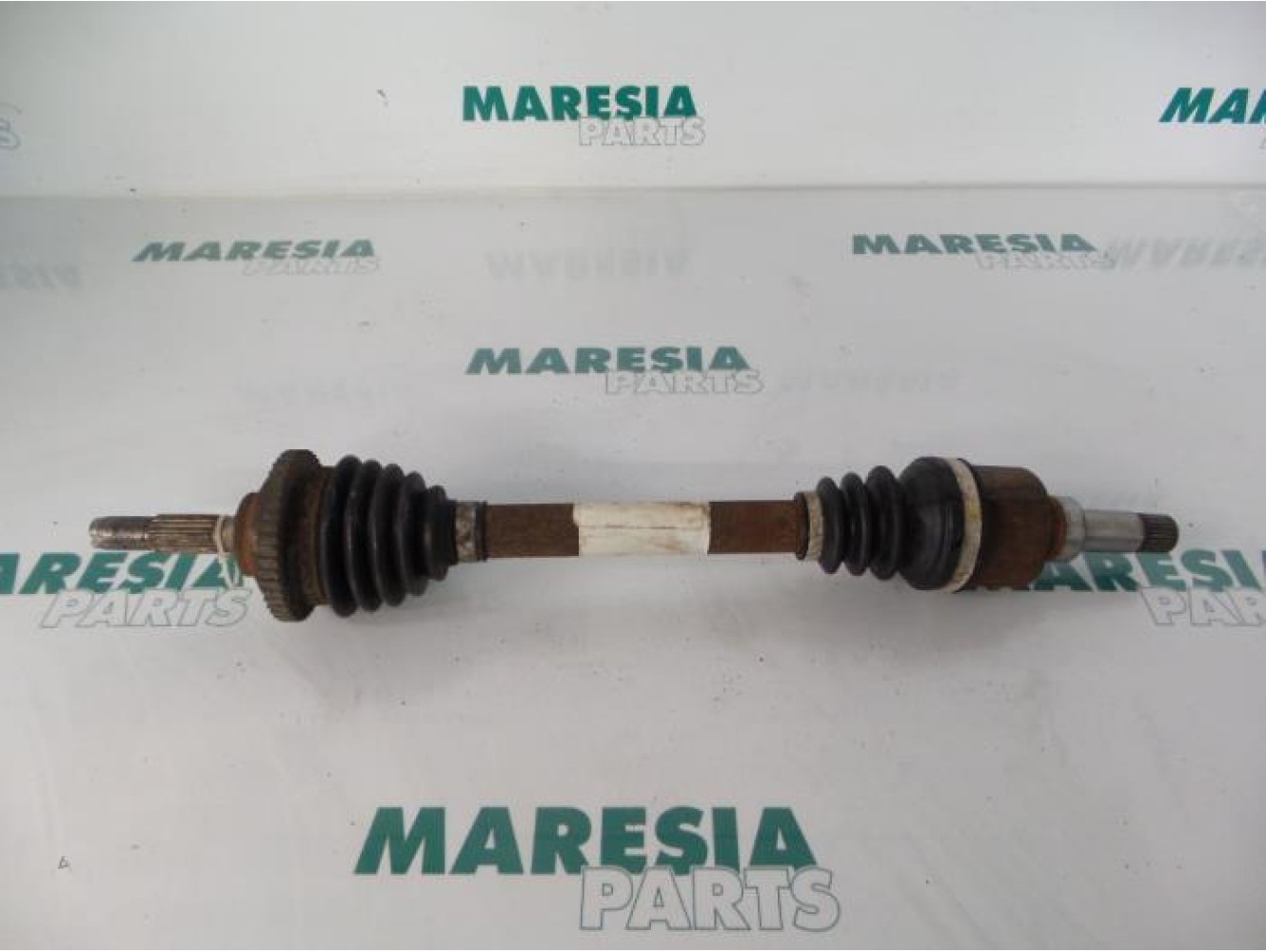 Peugeot - 206 - Aandrijfas links-voor