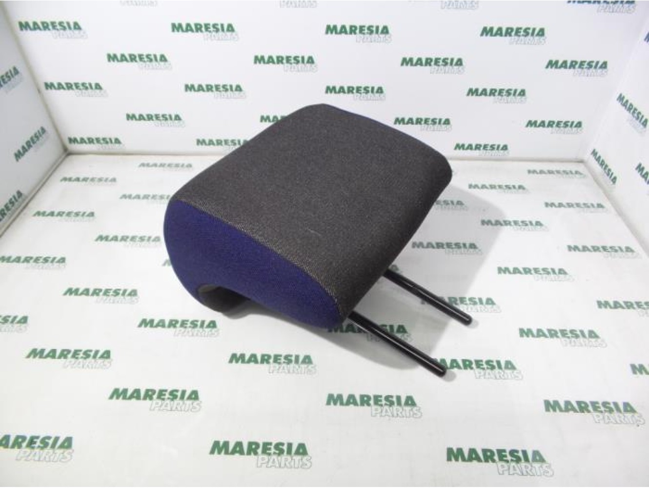 Peugeot - 206 - Headrest