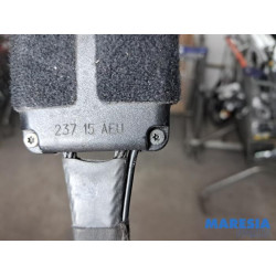 Peugeot - 308 - Front seatbelt buckle, left