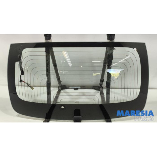 Peugeot - 107 - Rear window