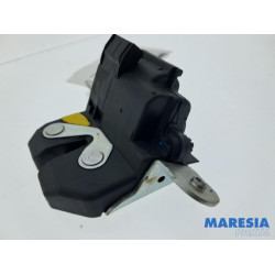 Fiat - Panda - Tailgate lock mechanism