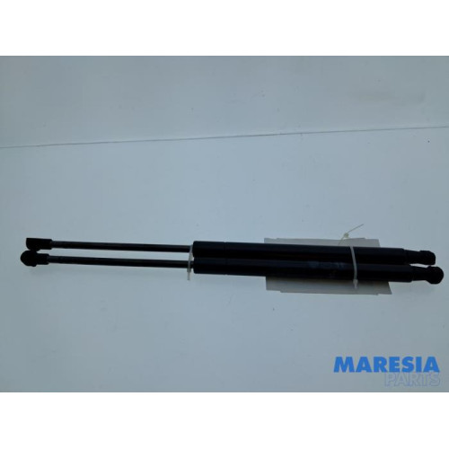 Fiat - Panda - Set Gasdempers Achterklep