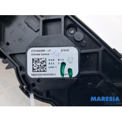 Renault - Arkana - Heater control panel