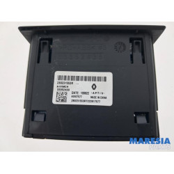 Renault - Arkana - AUX / USB connection