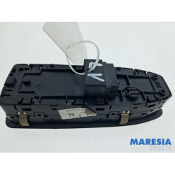 Renault - Arkana - Multi-functional window switch