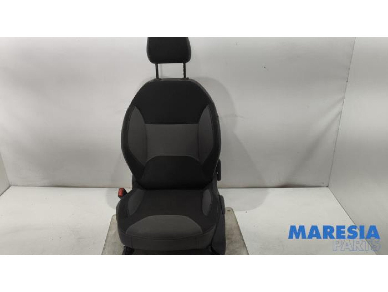 Citroen - C3 - Seat, left