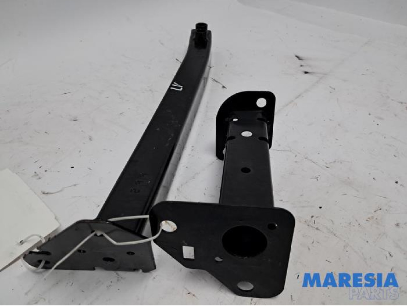 Renault - Arkana - Front part support