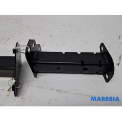 Renault - Arkana - Front part support
