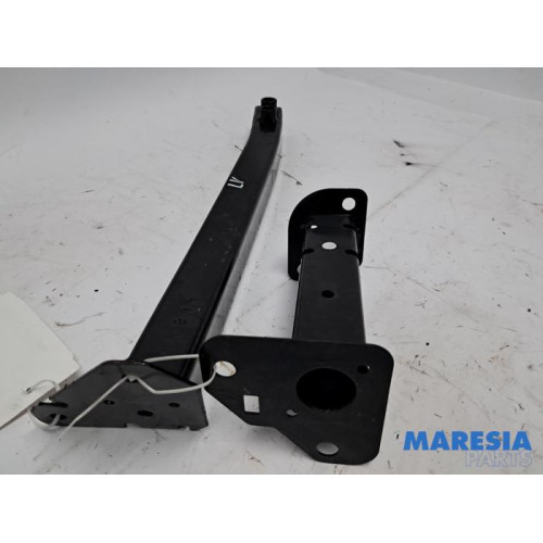 Renault - Arkana - Front part support
