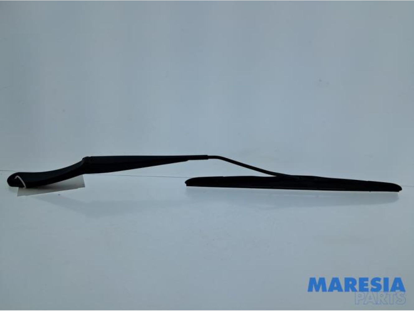 Renault - Arkana - Front wiper arm
