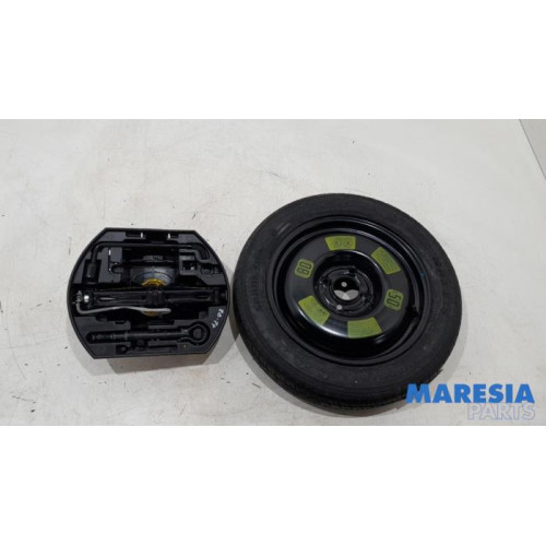 Citroen - C3 - Krikset + reservewiel