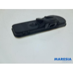 Renault - Captur - Tyre pressure sensor