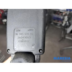 Citroen - C3 - Insertion ceinture de sécurité arrière droite