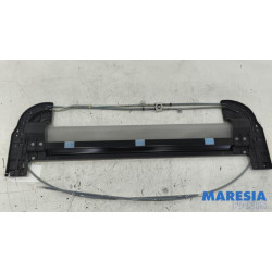 Renault - Espace - Sliding headliner mechanism