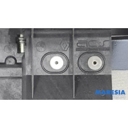 Renault - Espace - Sliding headliner mechanism