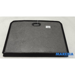 Renault - Captur - Floor panel load area