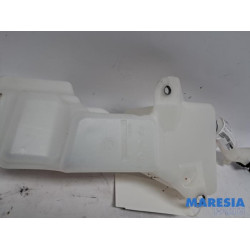 Fiat - Panda - Front windscreen washer reservoir