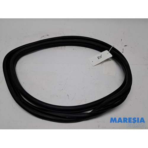 Fiat - Panda - Front door seal 4-door, right