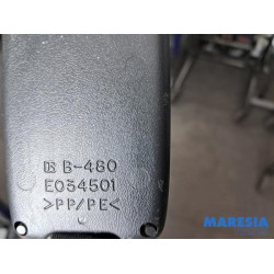 Peugeot - 107 - Insertion ceinture de sécurité arrière droite