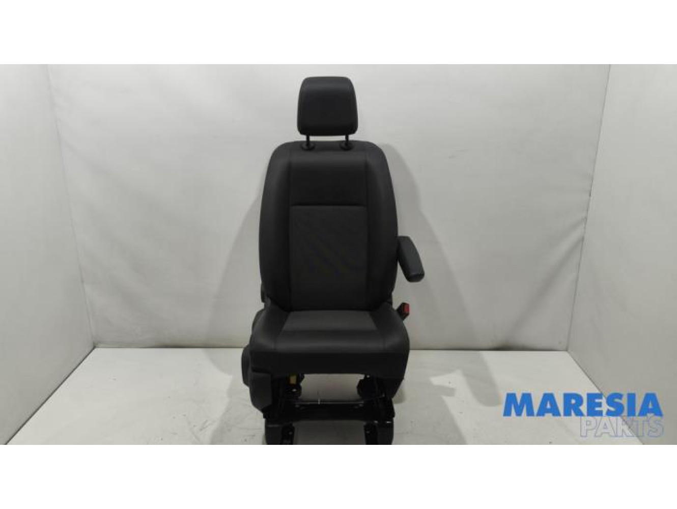 Opel - Vivaro - Seat, right