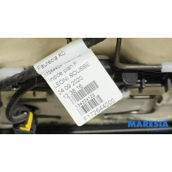 Opel - Vivaro - Seat, right