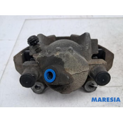Renault - Twingo - Front brake calliper, right